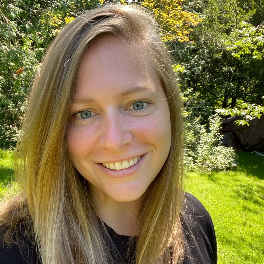 Meet your Posher, Becca
